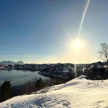 Hytte I Svolvaer Luaran gambar