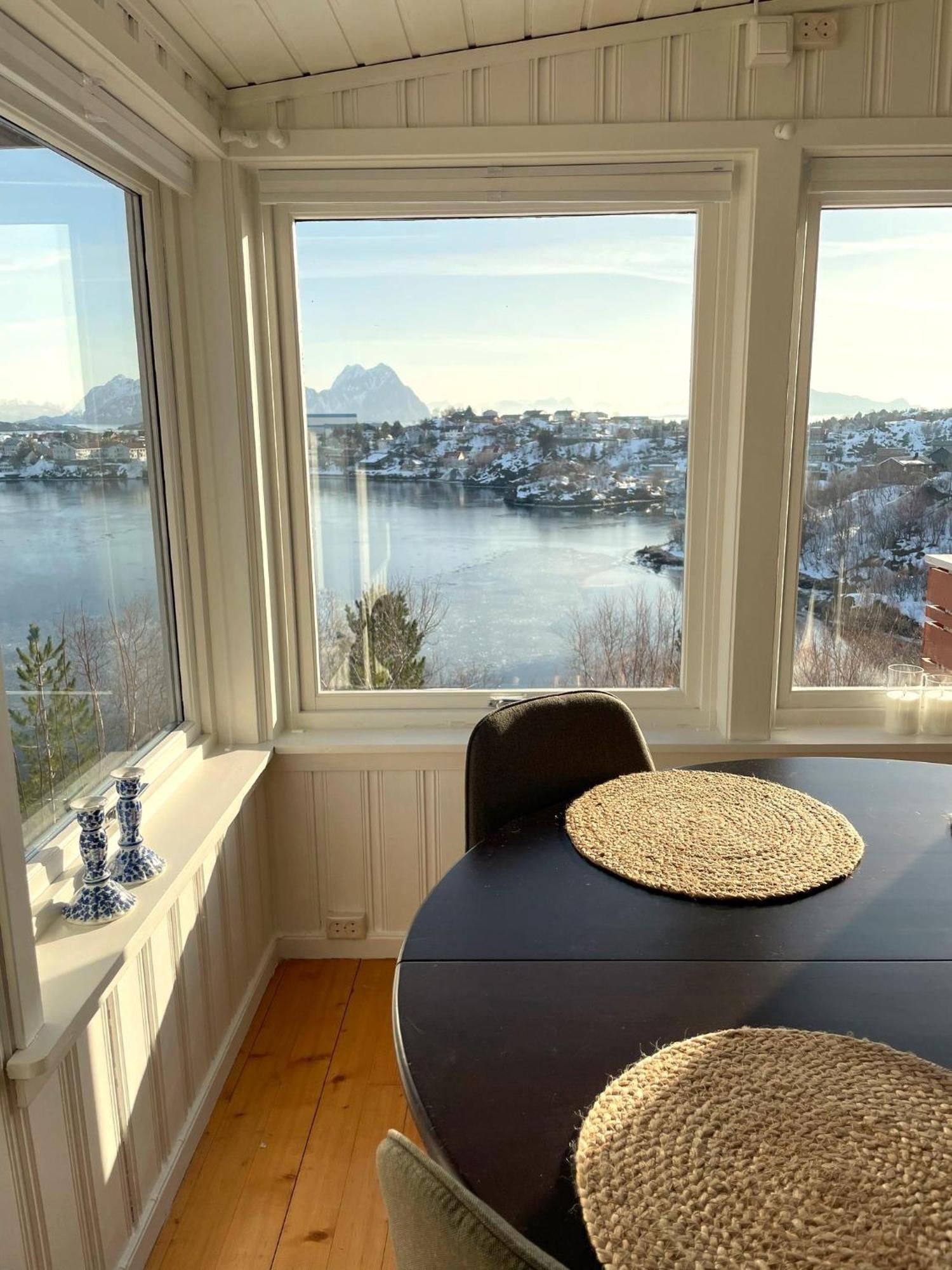 Hytte I Svolvaer Luaran gambar