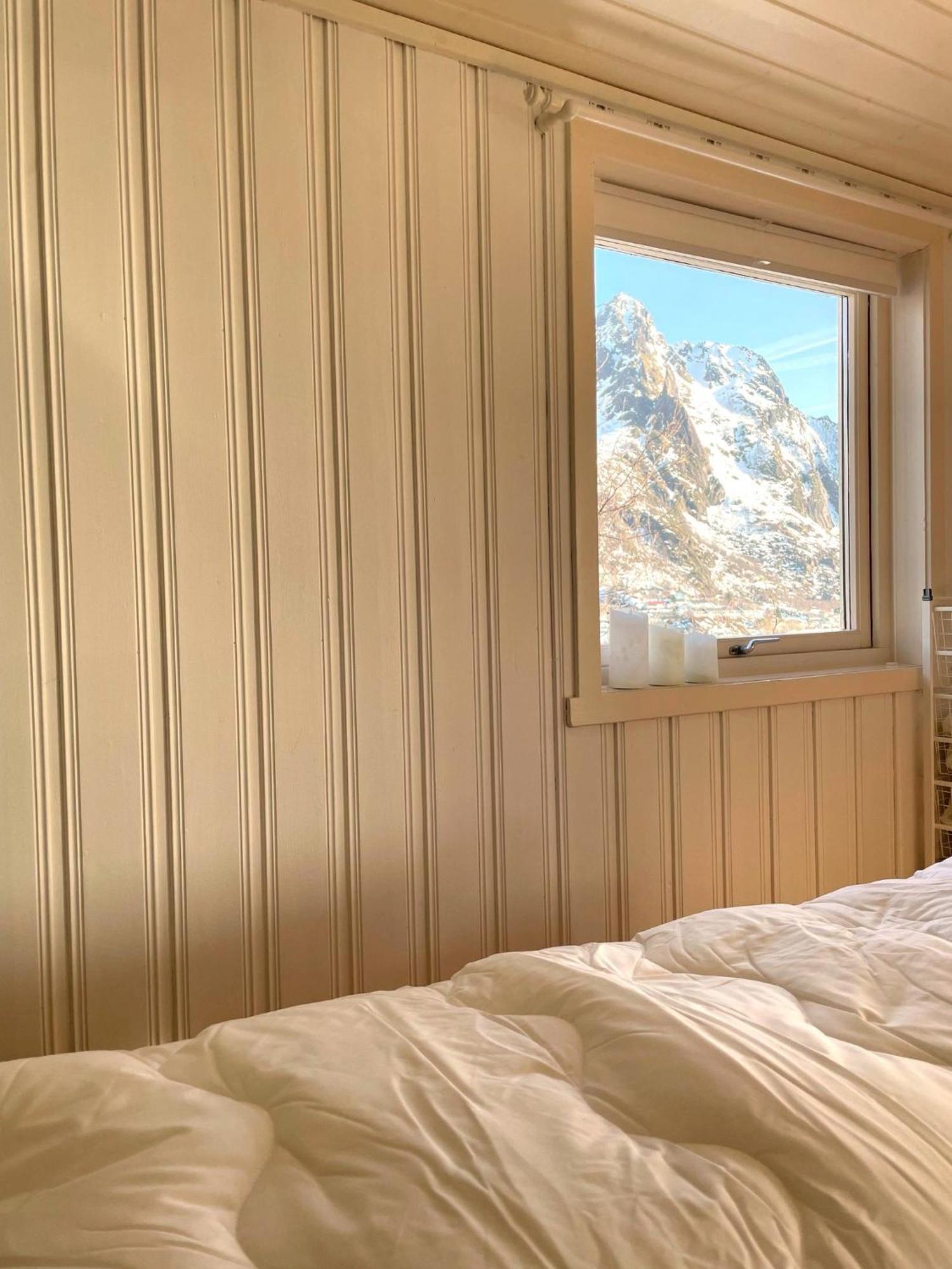Hytte I Svolvaer Luaran gambar